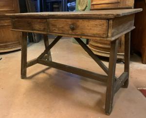 TAV331 - Tavolo rustico in legno di rovere, XVIII secolo, misure cm L 124 x H 80 x P 63